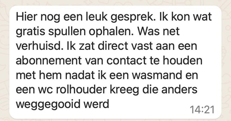 Vrouw die net verhuisd is mag van een man in de buurt wat gratis spullen komen ophalen die anders weggegooid zouden worden, had ze beter niet kunnen doen (8 screens)