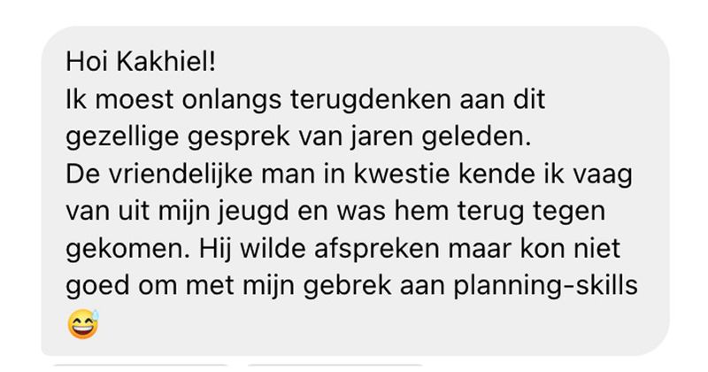 Man gaat compleet door het lint als een vrouw waar hij mee had afgesproken afzegt omdat ze naar een verjaardag van een vriend moet (3 screens)
