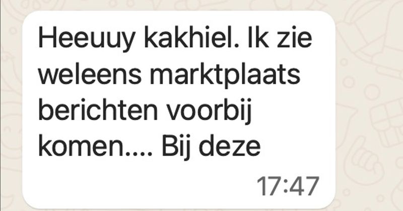 Gast wil Playstation 5 kopen op Marktplaats en vindt dat de verkoper hem maar gewoon moet komen brengen ook al is het in totaal 2 uur rijden want op vakantie zit hij zelf wel eens 50 uur in de auto en dat is pas lang (5 screens)