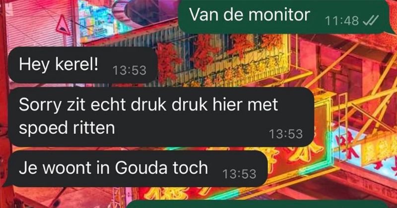 Gast wil graag een monitor kopen van iemand op Marktplaats maar een afspraak maken en nakomen is helaas niet zijn sterkste kant (14 screens)