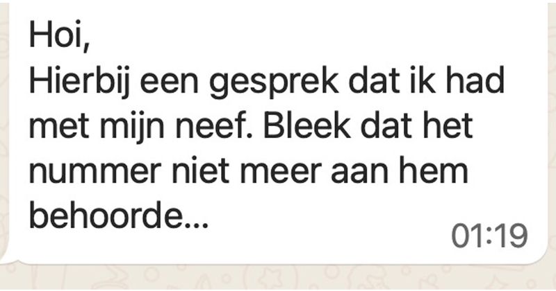 Vrouw probeert haar neefje te feliciteren op WhatsApp maar die heeft inmiddels blijkbaar een ander telefoonnummer (4 screens)