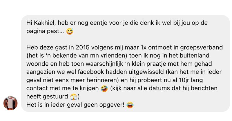 Hier weer een stalker met vet veel doorzettingsvermogen die niet snapt wanneer hij moet stoppen (6 screens)