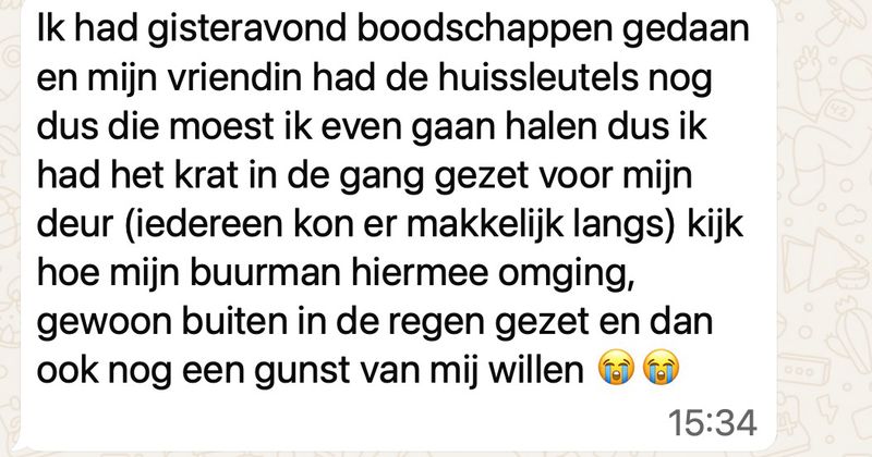 Buurman pleurt krat met boodschappen buiten in de regen omdat die zogenaamd in de weg stond en denkt dat ie daarna nog wel gewoon gezellig een ladder mag lenen  (7 screens)
