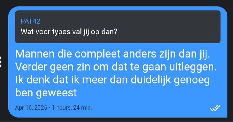 Patrick lijkt het maar niet te willen accepteren dat deze vrouw geen interesse in hem heeft en blijft maar aandringen en bedelen om een date (16 screens)