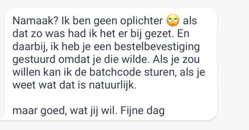 Vrouw wil parfum kopen op Marktplaats maar durft het toch niet helemaal aan omdat het misschien namaak is en dat valt bij deze verkoopster echt compleet verkeerd (6 screens)