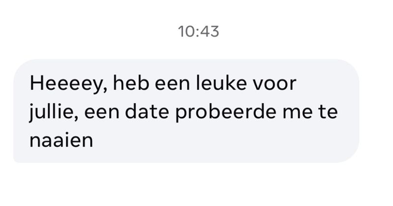 Oplichter die doet alsof hij wil daten probeert eerst geld af te troggelen van deze vrouw d.m.v. giftcards (4 screens)