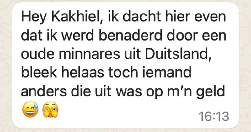 Duitse oplichter wordt lekker lang aan de praat gehouden en komt er op het eind weer bekaaid vanaf (16 screens)