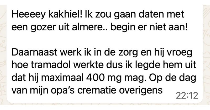 Vrouw wordt gedumpt door empathieloze gast uit Almere omdat ze weinig terugpraat op WhatsApp terwijl ze net de crematie van haar opa achter de rug heeft (3 screens)