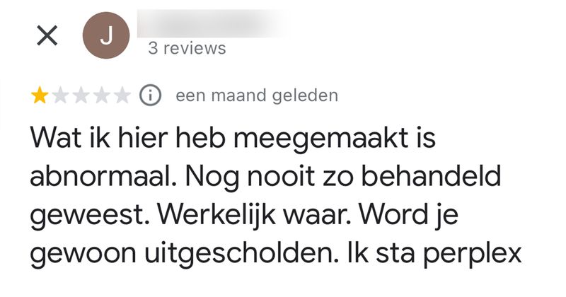 Als je zin hebt om uitgescholden te worden en pakketjes naar je hoofd gesmeten te krijgen moet je dit krantenwinkeltje in België eens proberen (25 reviews)