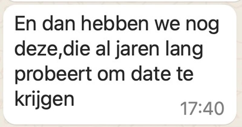 Gast met extreem veel doorzettingsvermogen probeert al jarenlang een date te regelen bij dezelfde vrouw maar op deze manier gaat dat niet echt lukken (13 screens)