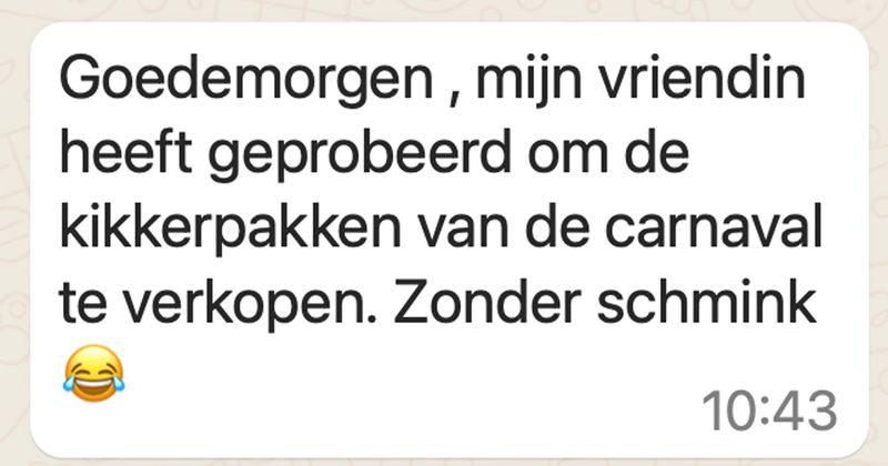 Man wil graag kikkerpakken kopen op Marktplaats maar heeft alleen nog even een paar vraagjes over het schminkproces (9 screens)