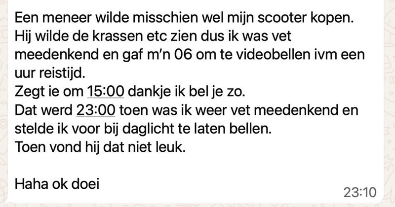 Man van Marktplaats heeft interesse in scooter en wil 's avonds laat videobellen om de schade te bekijken, als de verkoper zegt dat hij dat liever 's morgens bij daglicht doet slaat de stemming ineens om (4 screens)
